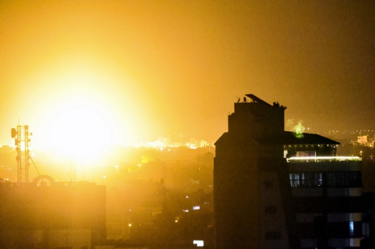 Serangan Udara Israel Kembali Bombardir Kota Gaza