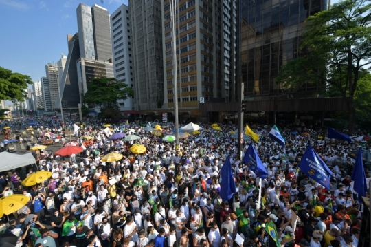 Ribuan Warga Brasil Demo Tuntut Pemakzulan Presiden Bolsonaro