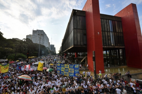 Ribuan Warga Brasil Demo Tuntut Pemakzulan Presiden Bolsonaro