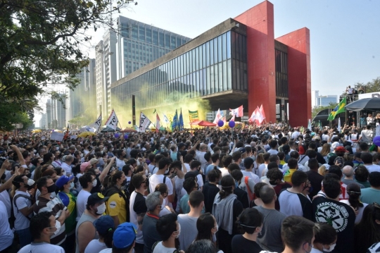 Ribuan Warga Brasil Demo Tuntut Pemakzulan Presiden Bolsonaro