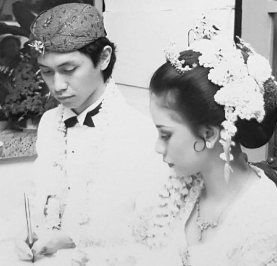 Wedding Anniversary ke 34, Intip 5 Potret Lawas Addie MS dan Memes