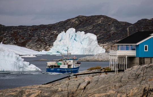 Penampakan Gunung-Gunung Es yang Mencair di Greenland