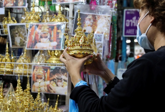 Dipakai Lisa Blackpink, Mahkota Thailand Mendadak Viral