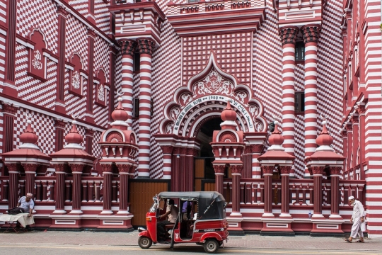 Potret Uniknya Masjid 'Permen' di Sri Lanka, Pertama Kali Ditutup Setelah 112 Tahun