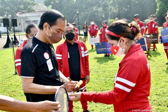 Jokowi Bagi-Bagi Bonus untuk Atlet Paralimpiade Tokyo 2020