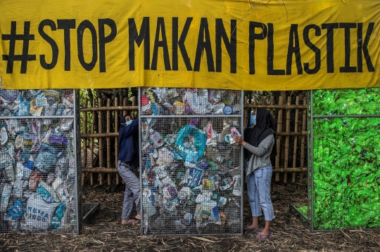 Instalasi Sampah Plastik Dipamerkan di Gresik