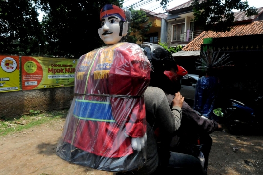 Penjualan Ondel-Ondel Mulai Meningkat Pasca PPKM Level 3