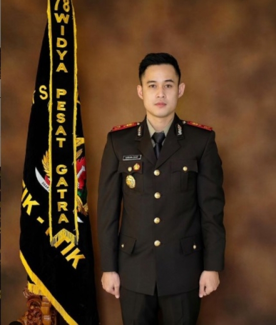 Potret Pak Polisi Suami Dokter Gigi Cantik Tengku Anisa, Ganteng & Jago Main Bola