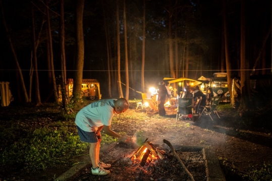 Keseruan Berkemah Menggunakan Campervan di Pinggiran Kota Jepang