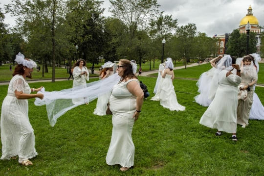 Aksi 'Pengantin' AS Tuntut Diakhirinya Pernikahan di Bawah Umur