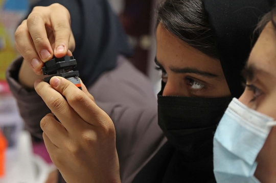 Potret Tim Robotika Perempuan Afghanistan Lanjutkan Pendidikan di Qatar