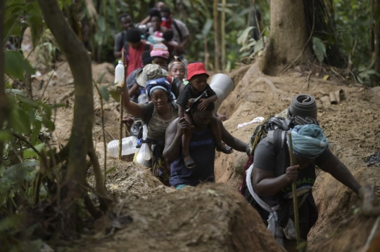 Perjalanan Berbahaya Imigran Haiti Menuju AS