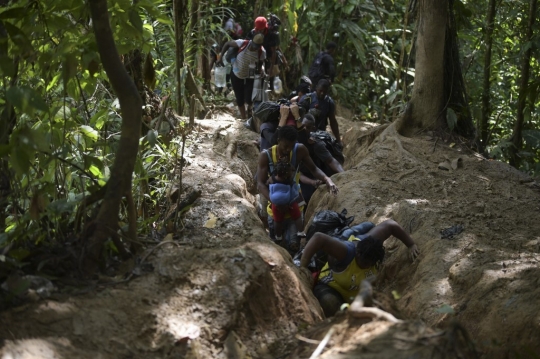 Perjalanan Berbahaya Imigran Haiti Menuju AS