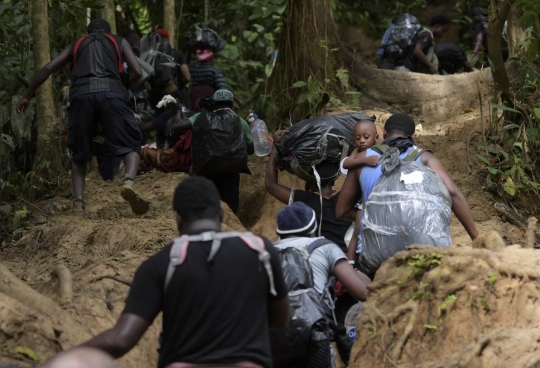 Perjalanan Berbahaya Imigran Haiti Menuju AS