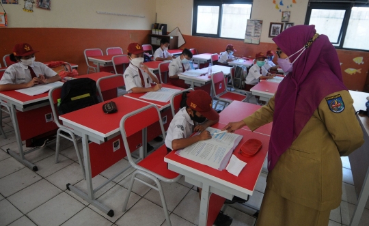 Simulasi Pembelajaran Tatap Muka Terbatas di Depok