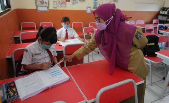 Simulasi Pembelajaran Tatap Muka Terbatas di Depok