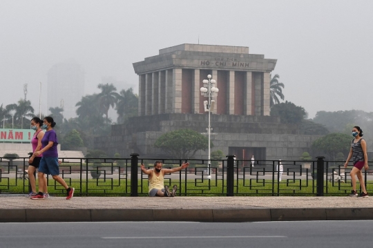 Aktivitas Warga Vietnam Setelah Pelonggaran Pembatasan Virus Corona