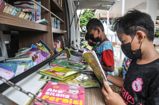 Meningkatkan Minat Baca Anak dengan Perpustakaan Keliling