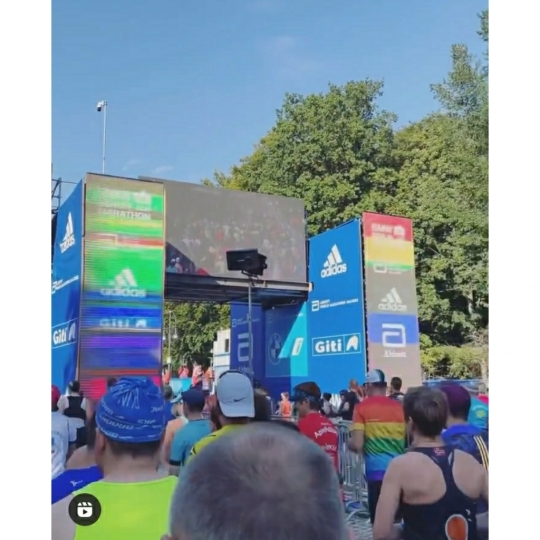 5 Potret Daniel Mananta Ikut Ajang Berlin Marathon, Ini Momen saat Capai Garis Finish