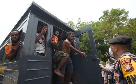 Demo di Kedubes AS, Mahasiswa Papua Dibubarkan Paksa Polisi