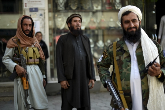 Nasib Pedagang Karpet Afghanistan Kehilangan Pembeli