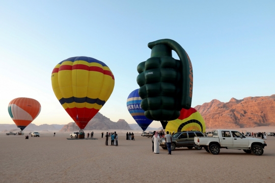 Melihat Festival Balon Udara di Yordania