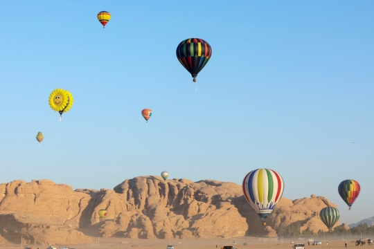 Melihat Festival Balon Udara di Yordania