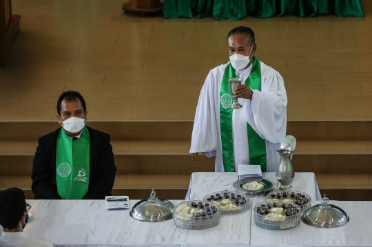 Suasana Ibadah Perjamuan Kudus Tatap Muka Perdana di GPIB Effatha