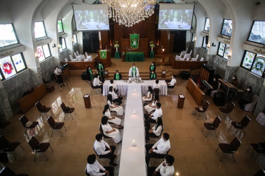 Suasana Ibadah Perjamuan Kudus Tatap Muka Perdana di GPIB Effatha