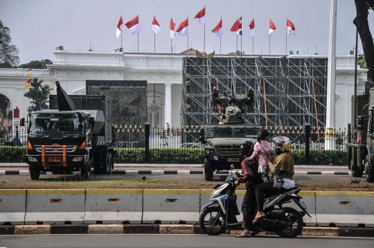 112 Alutsista Meriahkan HUT ke-76 TNI di Depan Istana