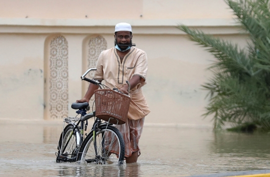 Banjir Akibat Terjangan Topan Shaheen Rendam Oman