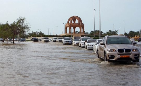 Banjir Akibat Terjangan Topan Shaheen Rendam Oman