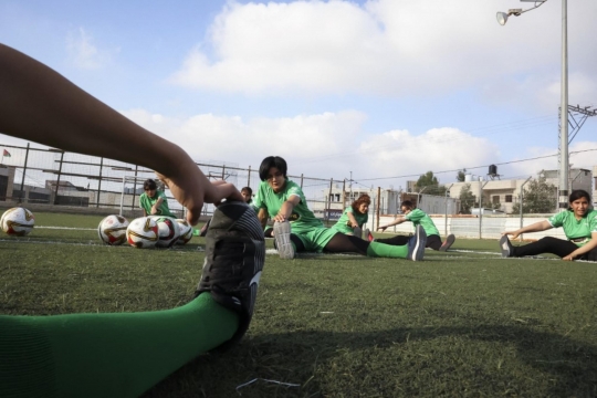 Intip Tim Sepak Bola Wanita Palestina Latihan di Hebron