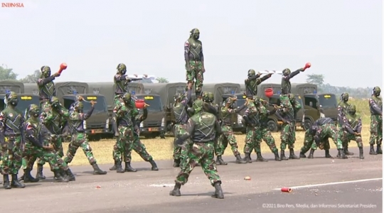 Sangarnya Komponen Cadangan TNI, Pamer Kekuatan dan Ketangguhan Depan para Jenderal