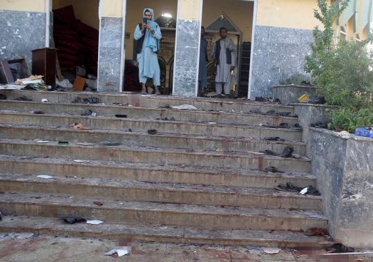 Kondisi Masjid Syiah di Afghanistan Diserang Bom Saat Salat Jumat