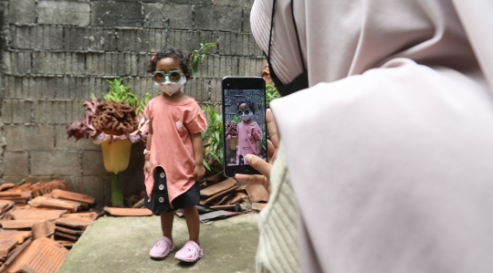 Penampakan Bunga Bangkai Tumbuh di Pekarangan Warga Cipete