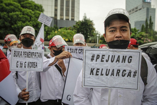 Calon Pekerja Migran Demo Kemnaker Tuntut Kejelasan Status