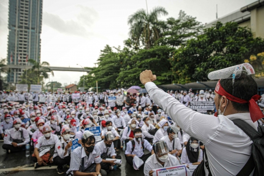 Calon Pekerja Migran Demo Kemnaker Tuntut Kejelasan Status