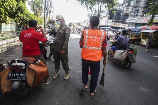 Razia Masker di Kebayoran Lama