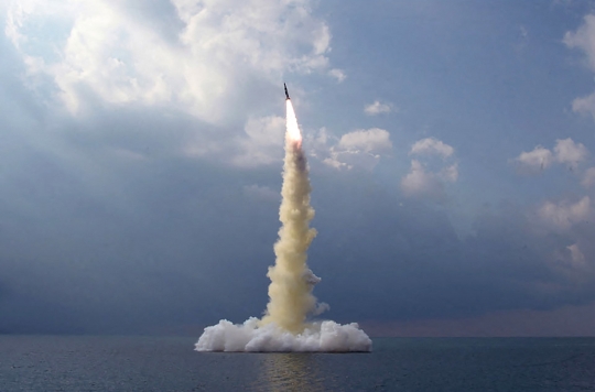 Korea Utara Tembakkan Rudal Balistik Kapal Selam Terbaru