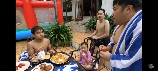 Intip Waterpark di Rumah Mewah Ruben Onsu, Fasilitas Baru Bikin Anak-anak Bahagia