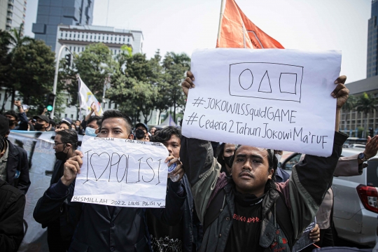 Saling Dorong Mahasiswa dan Polisi Warnai Demo 2 Tahun Jokowi-Ma'ruf