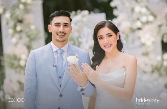 Penuh Haru, Ini Potret Pernikahan Jessica Iskandar dan Vincent Verhaag
