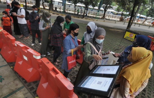 Mulai Hari Ini Taman Margasatwa Ragunan Kembali Dibuka