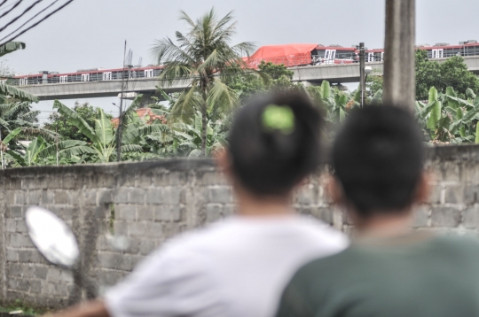 Kondisi Ringsek Kereta LRT Jabodebek Usai Tabrakan di Cibubur