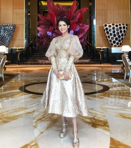 5 Foto Cantik Kalia Labitta Adik Vicky Shu, Finalis Puteri Indonesia dan Dokter Gigi