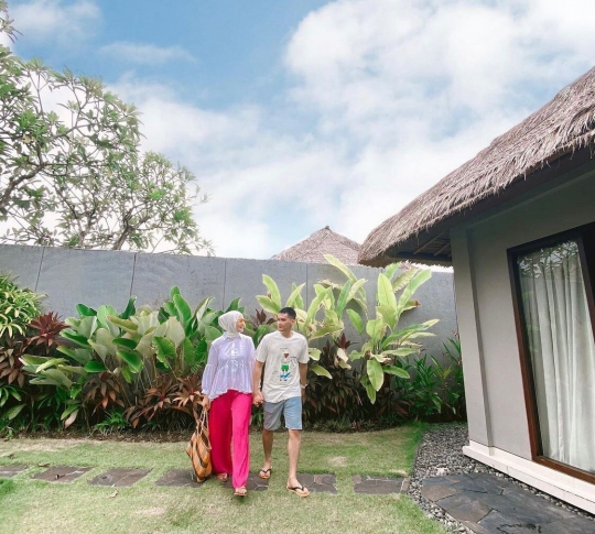 Intip Potret Citra Kirana dan Rezky Adhitya Liburan di Bali, Mesra Abis