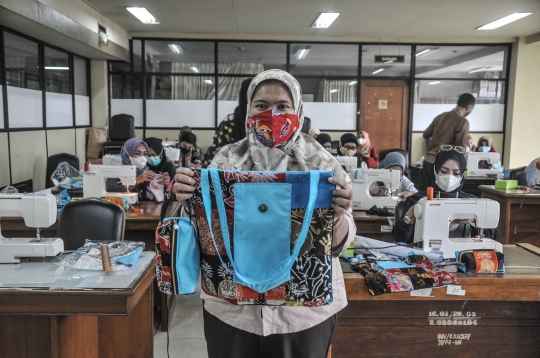Pelatihan Kerajinan Tangan dari Kain Perca