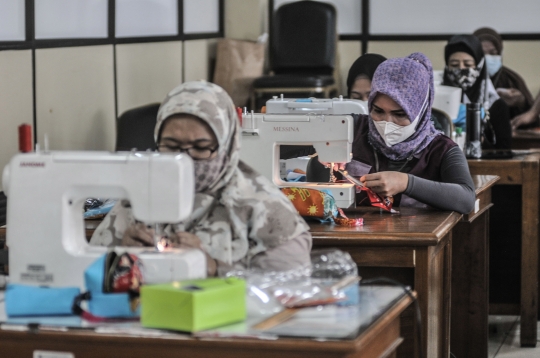 Pelatihan Kerajinan Tangan dari Kain Perca