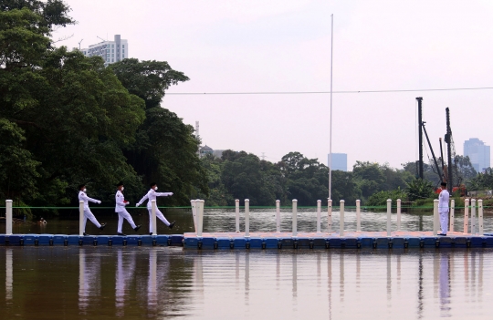 Memperingati Hari Sumpah Pemuda di Sungai Cisadane